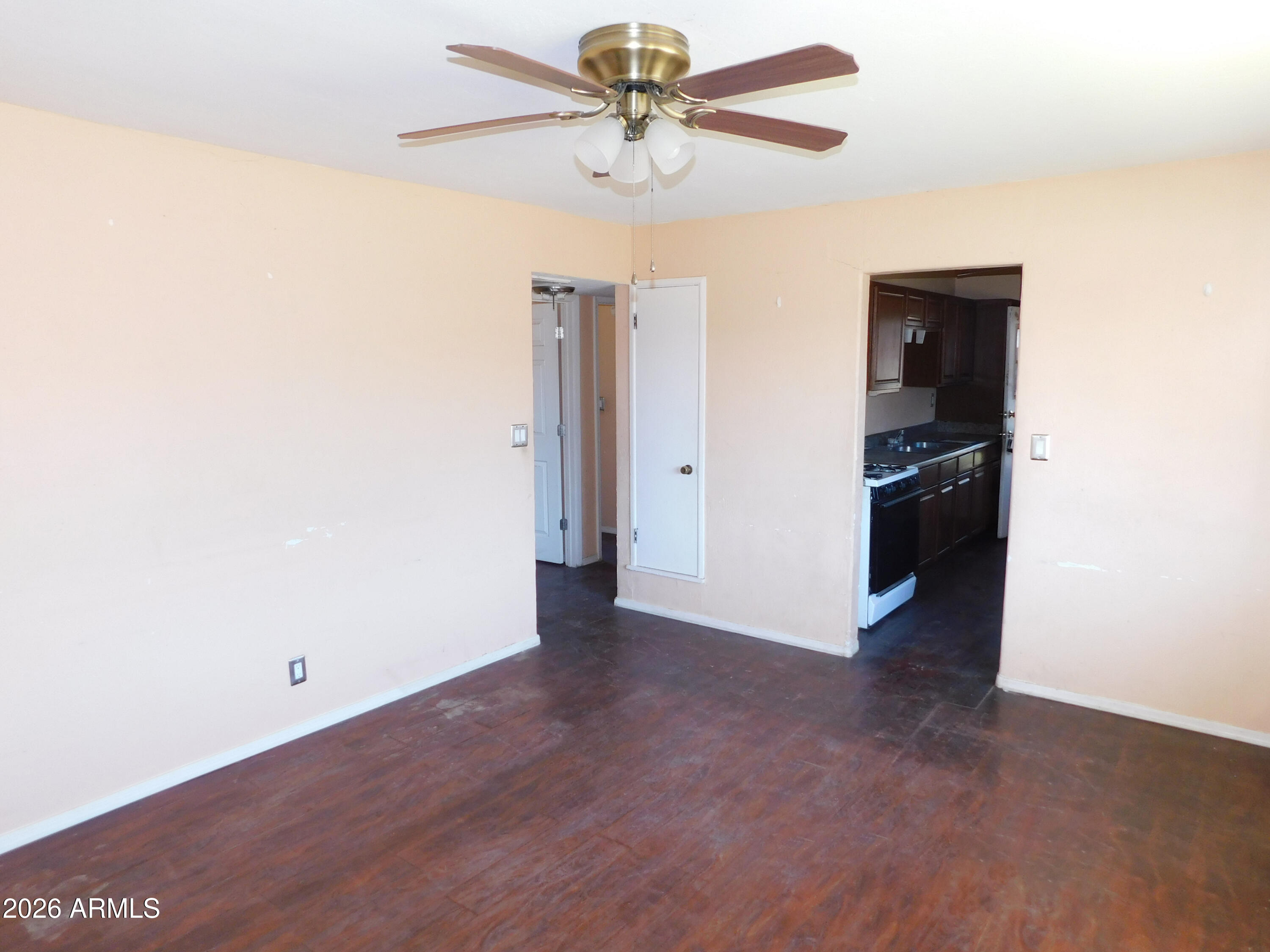 413 Jamestown Road Kearny, AZ 85137 - Photo 13 of 29 MLS-LvgRm5