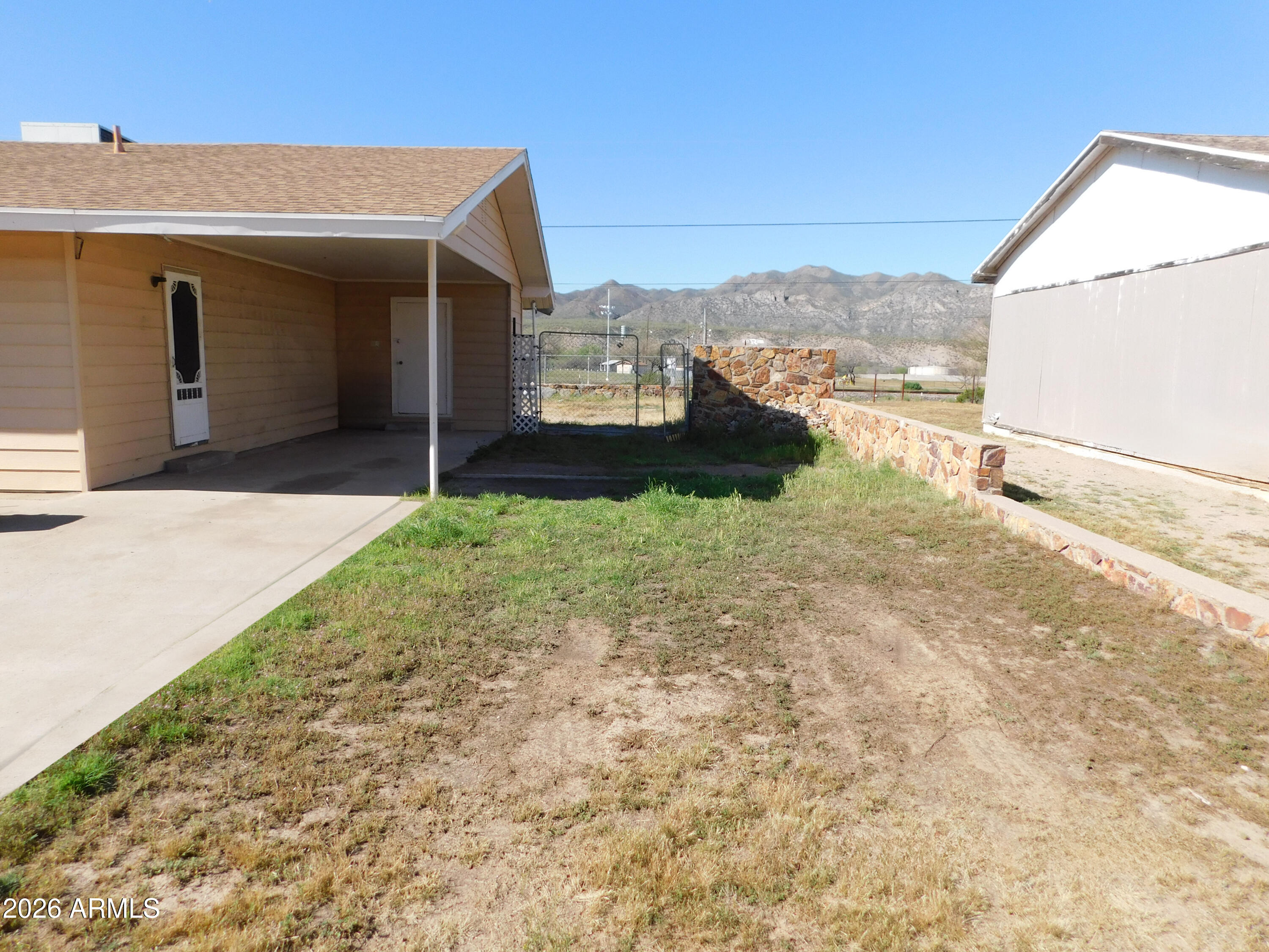 413 Jamestown Road Kearny, AZ 85137 - Photo 4 of 29 MLS-Front-Side2