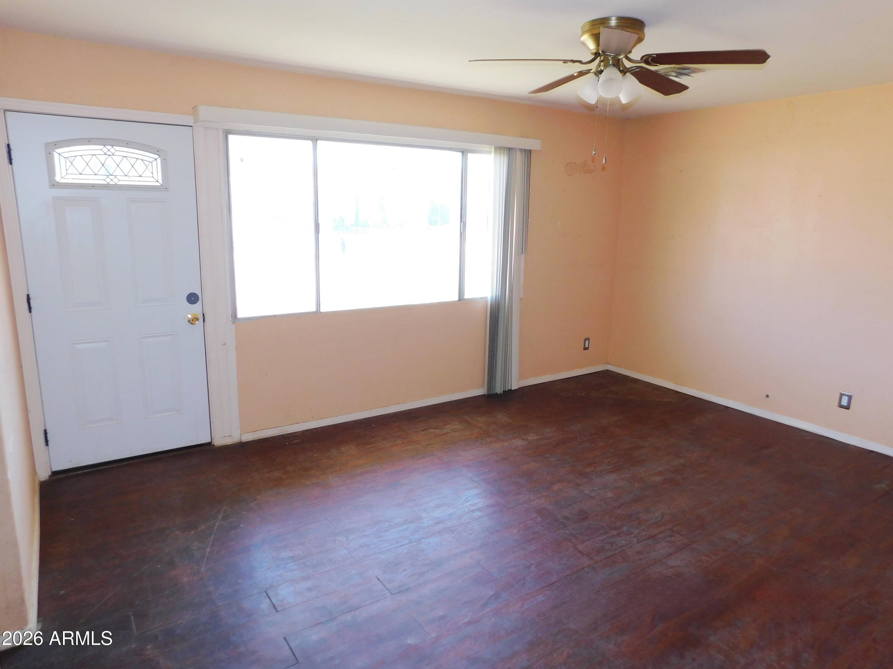 413 Jamestown Road Kearny, AZ 85137 - Photo 9 of 29 MLS-LvgRm1