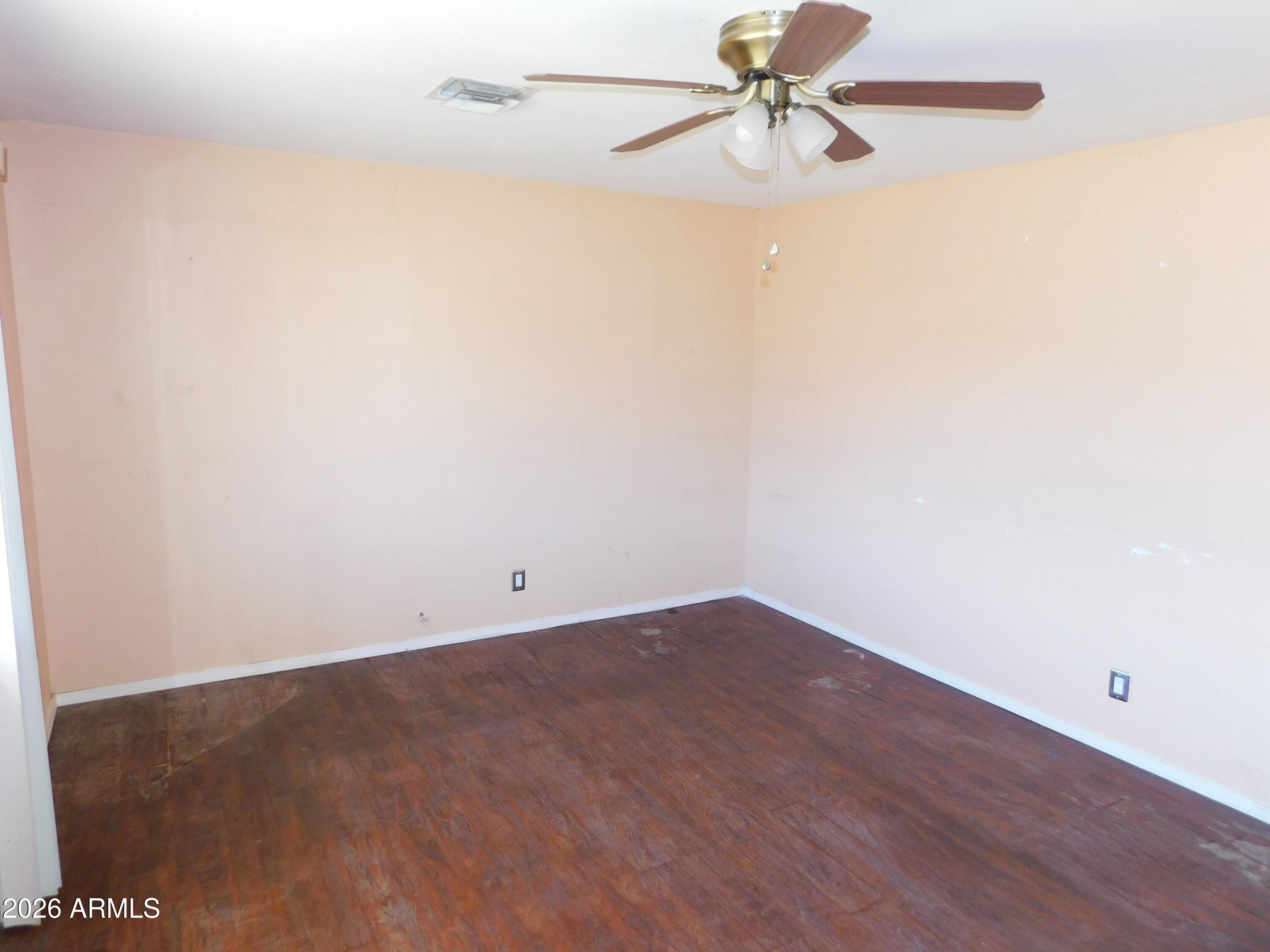 413 Jamestown Road Kearny, AZ 85137 - Photo 10 of 29 MLS-LvgRm2