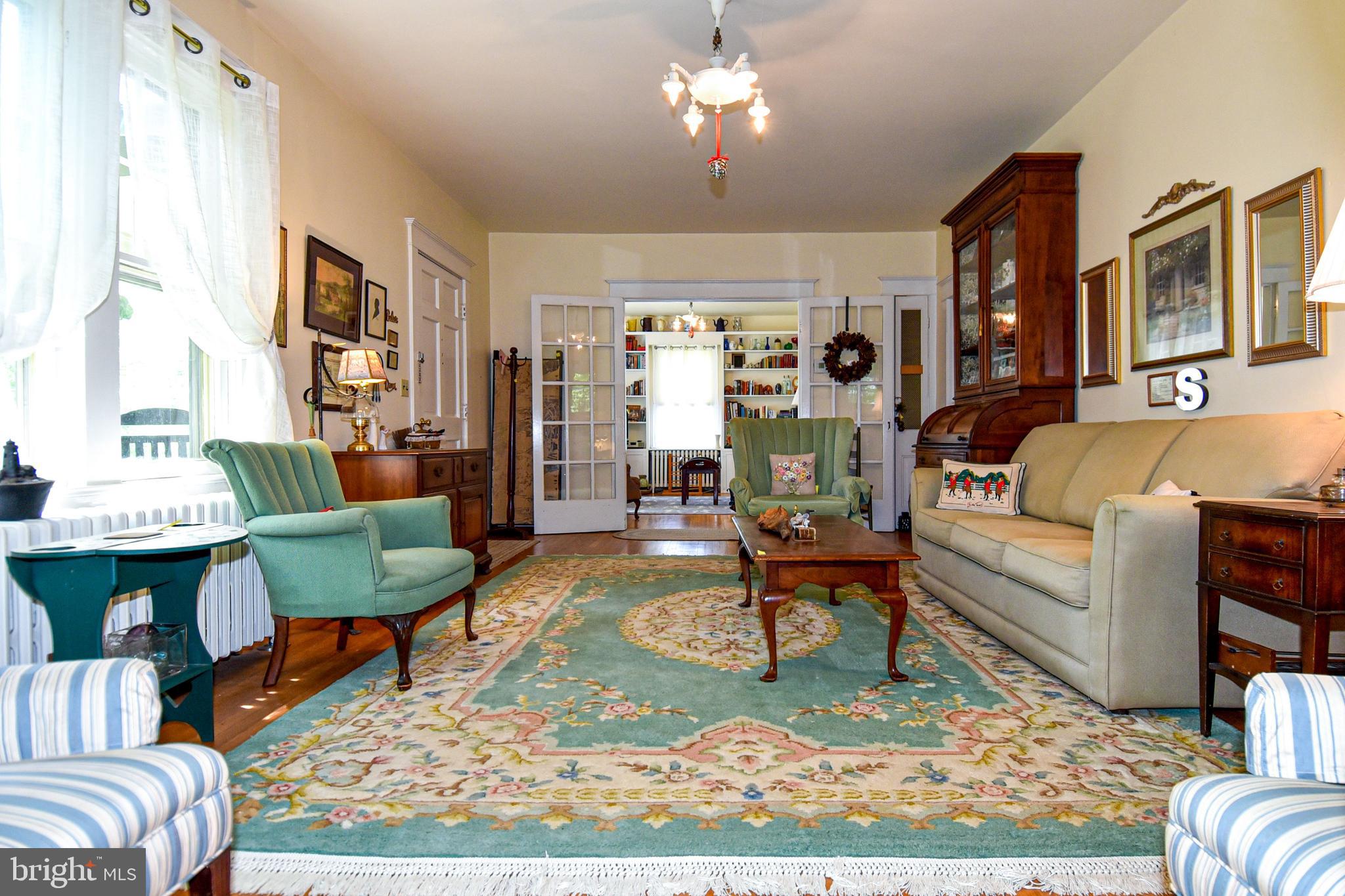17809 Meeting House Road Sandy Spring, MD 20860 - Photo 14 of 46 Living Room