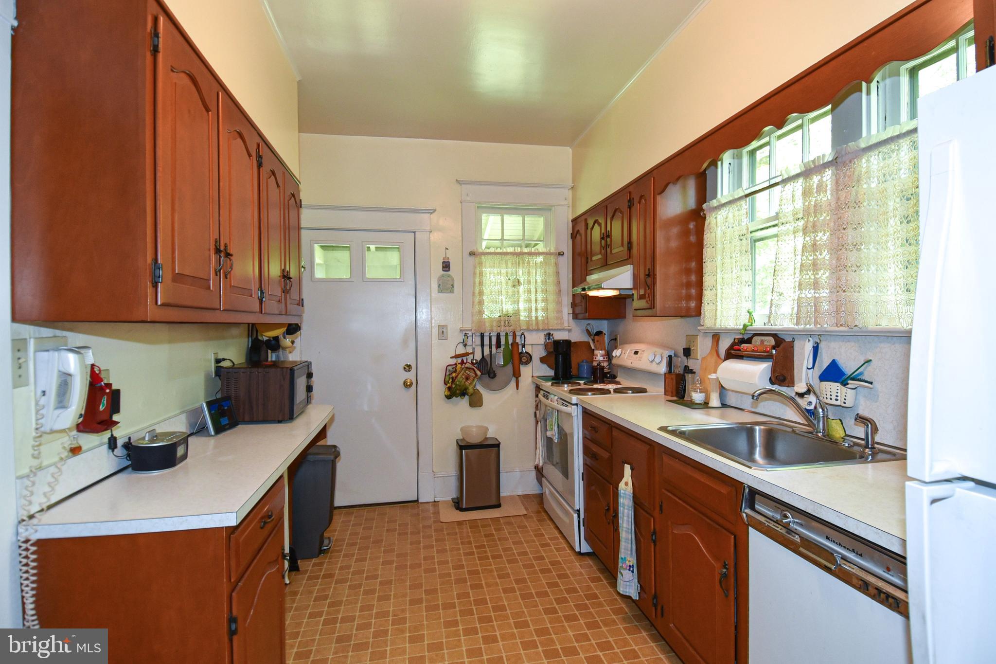 17809 Meeting House Road Sandy Spring, MD 20860 - Photo 24 of 46 Kitchen