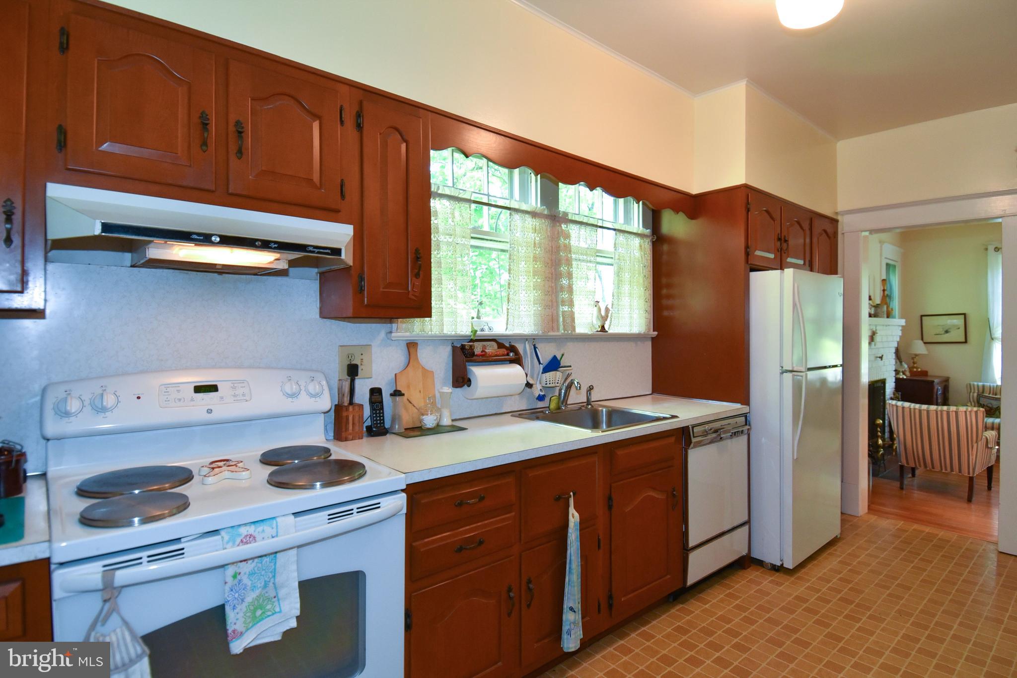 17809 Meeting House Road Sandy Spring, MD 20860 - Photo 25 of 46 Kitchen