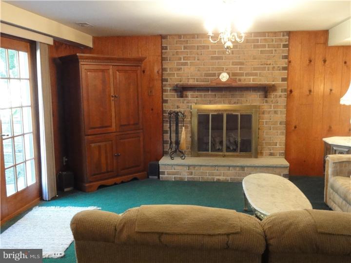 13402 Worthington Road Philadelphia, PA 19116 - Photo 20 of 25 Family Room