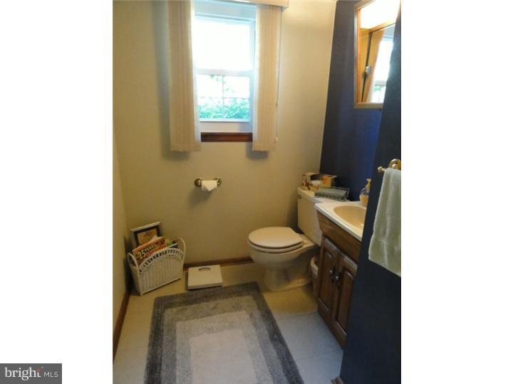 13402 Worthington Road Philadelphia, PA 19116 - Photo 22 of 25 Half Bath
