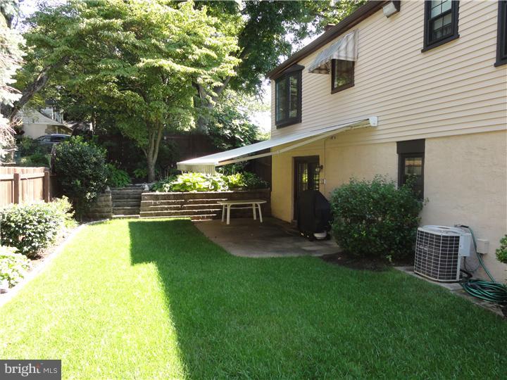 13402 Worthington Road Philadelphia, PA 19116 - Photo 4 of 25 Exterior Back