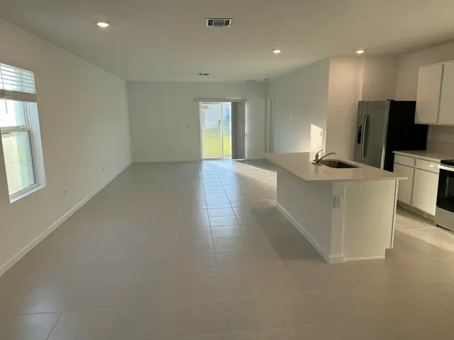 $2,750 | 673 Carlyle Way, Fort Pierce, FL 34947