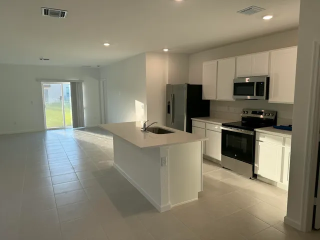 $2,750 | 673 Carlyle Way, Fort Pierce, FL 34947