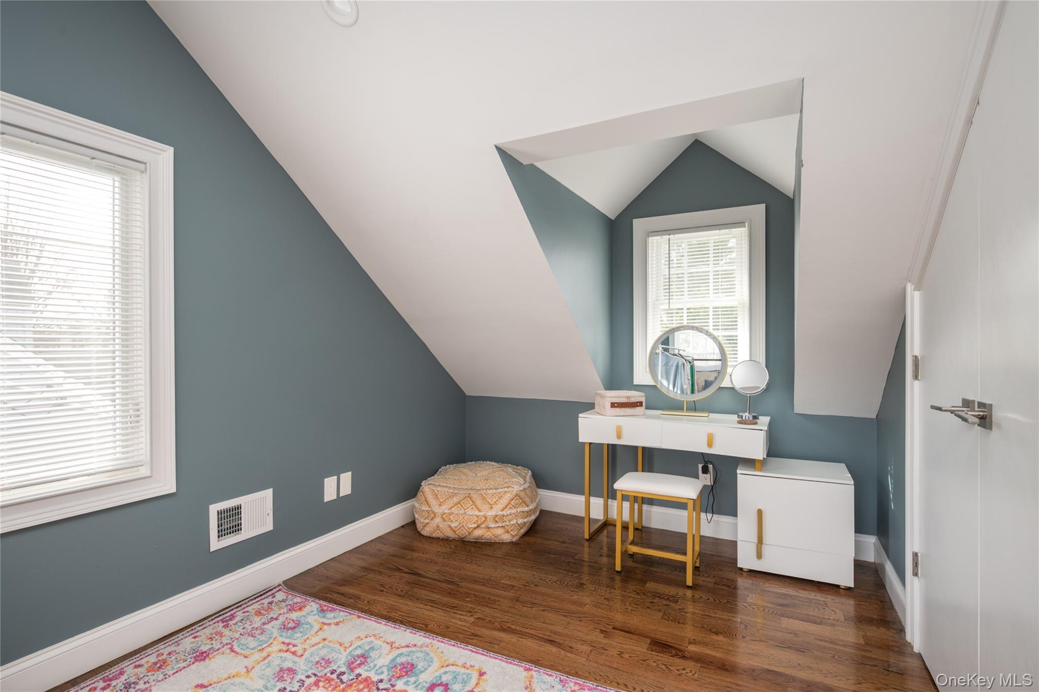 132 Webster Street Merrick, NY 11566 - Photo 15 of 28