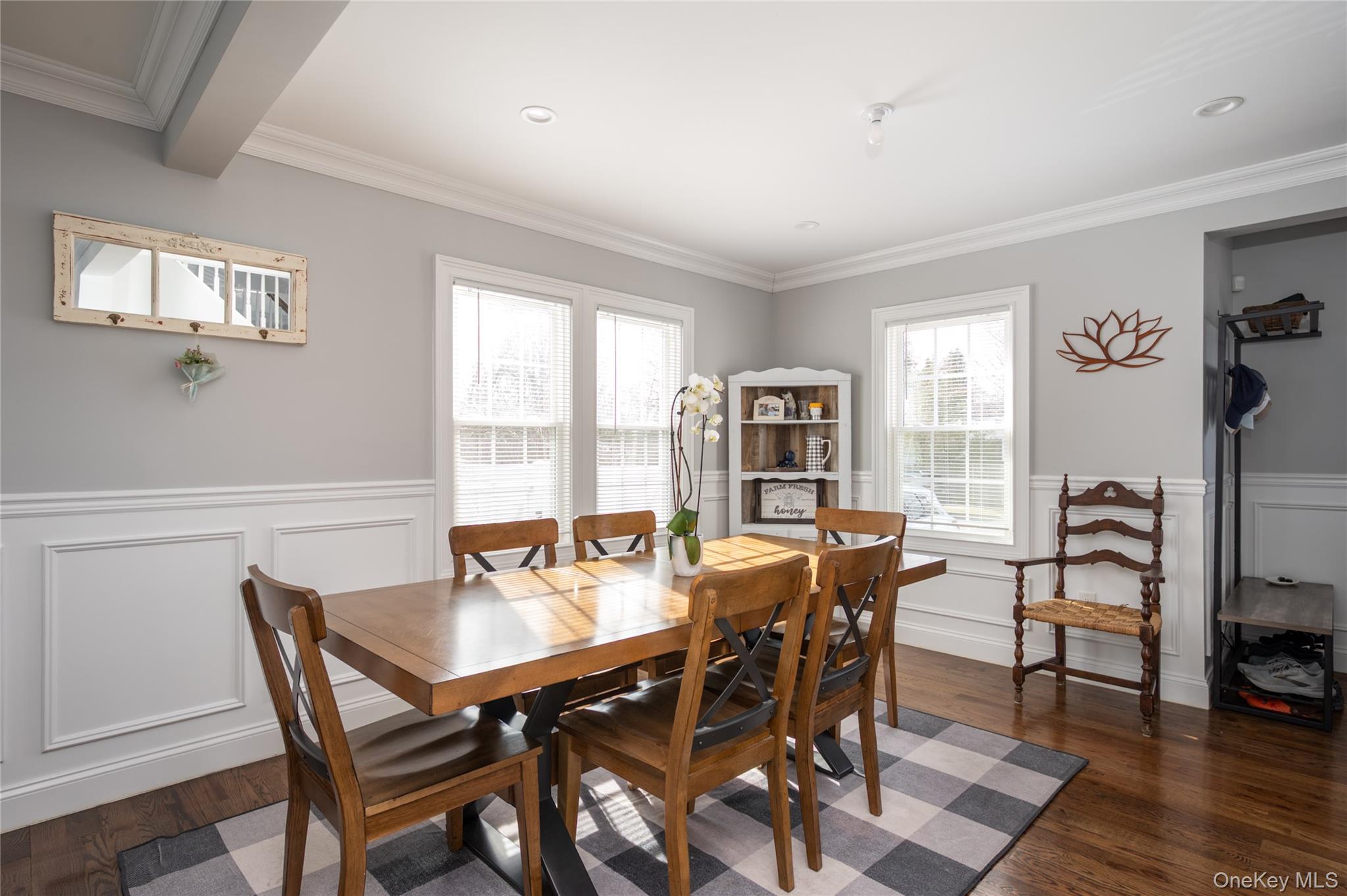 132 Webster Street Merrick, NY 11566 - Photo 9 of 28