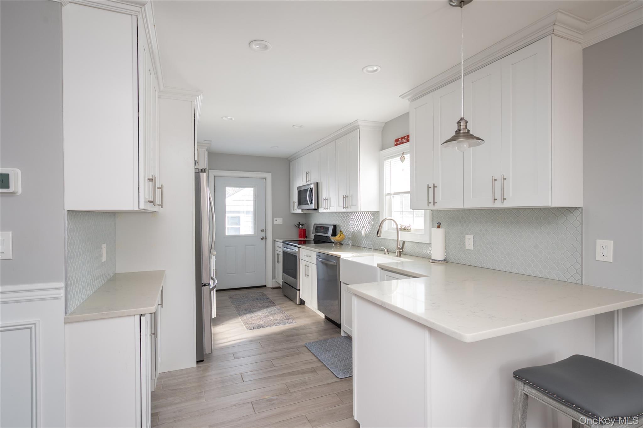 132 Webster Street Merrick, NY 11566 - Photo 10 of 28