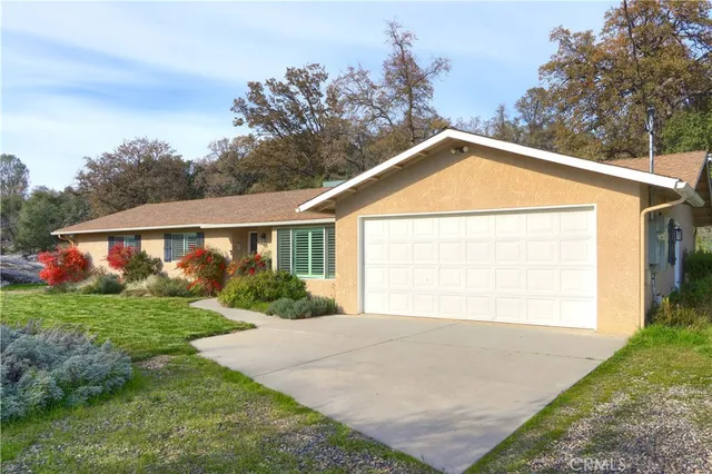 $518,000 | 40740 Road 425A, Oakhurst, CA 93644