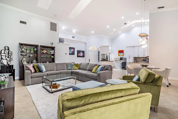 $8,500 | 2102 Mahogany Place, Palm Beach Gardens, FL 33418