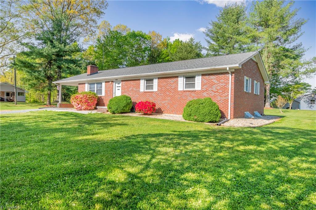 8350 Jefferson Church Road Rural Hall, NC 27045 - Photo 5 of 38