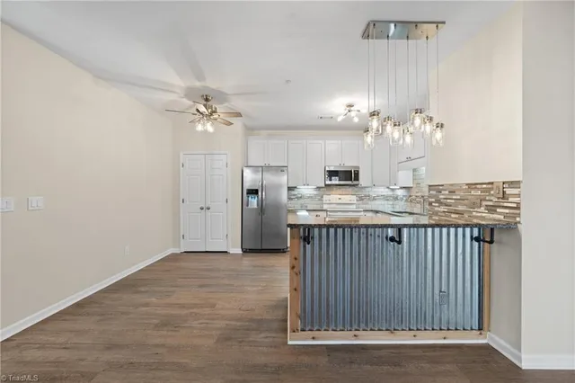 $219,900 | 6901 Hanesbrook Circle, Unit 102, Clemmons, NC 27012