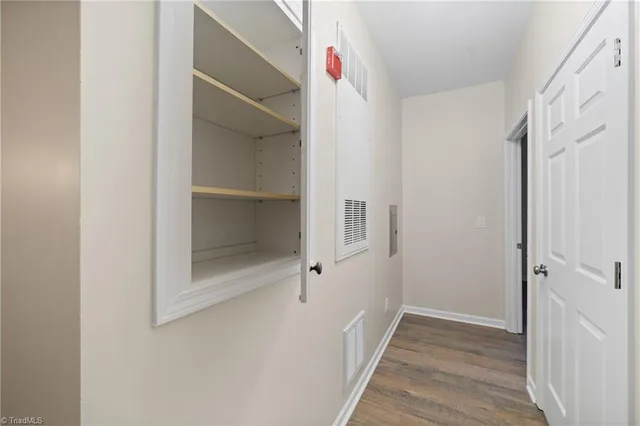 $219,900 | 6901 Hanesbrook Circle, Unit 102, Clemmons, NC 27012