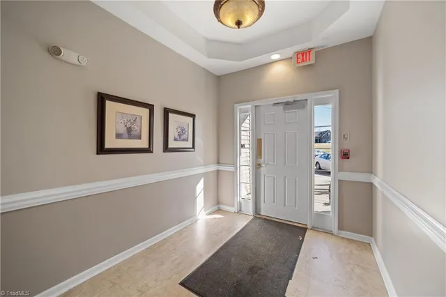 $219,900 | 6901 Hanesbrook Circle, Unit 102, Clemmons, NC 27012