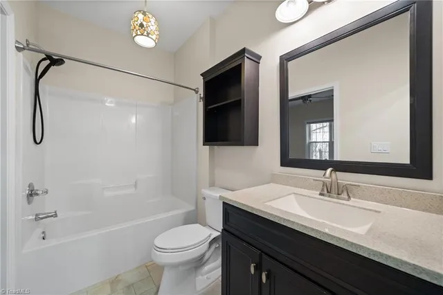 $219,900 | 6901 Hanesbrook Circle, Unit 102, Clemmons, NC 27012