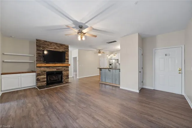 $219,900 | 6901 Hanesbrook Circle, Unit 102, Clemmons, NC 27012