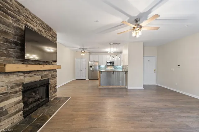 $219,900 | 6901 Hanesbrook Circle, Unit 102, Clemmons, NC 27012