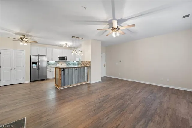 $219,900 | 6901 Hanesbrook Circle, Unit 102, Clemmons, NC 27012