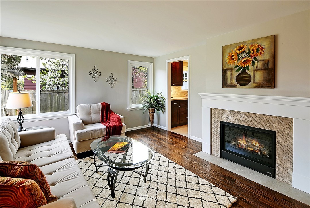 6715 12th Avenue Southwest Seattle, WA 98106 - Photo 2 of 22