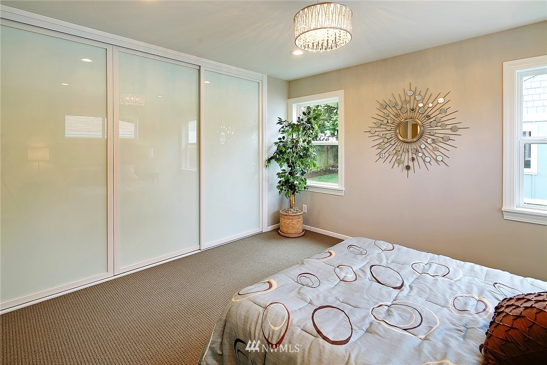 6715 12th Avenue Southwest Seattle, WA 98106 - Photo 12 of 22