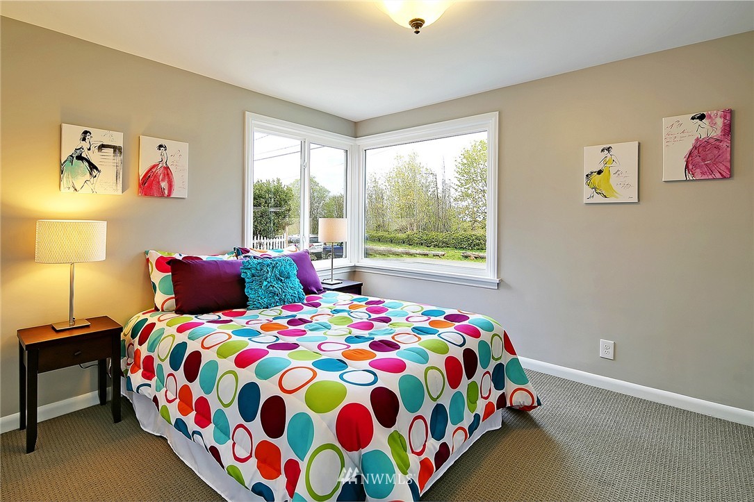 6715 12th Avenue Southwest Seattle, WA 98106 - Photo 14 of 22