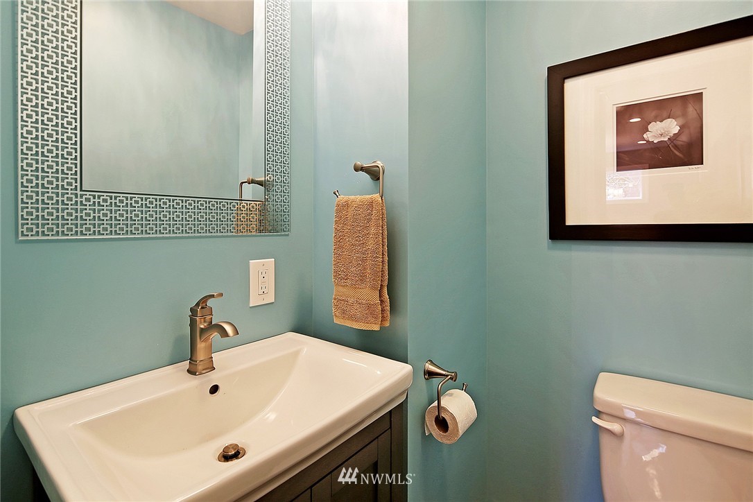6715 12th Avenue Southwest Seattle, WA 98106 - Photo 17 of 22