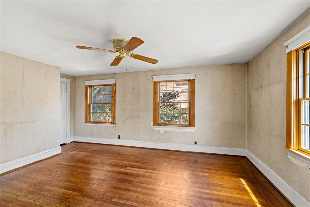 60 Linden Road Melrose, MA 02176 - Photo 16 of 40