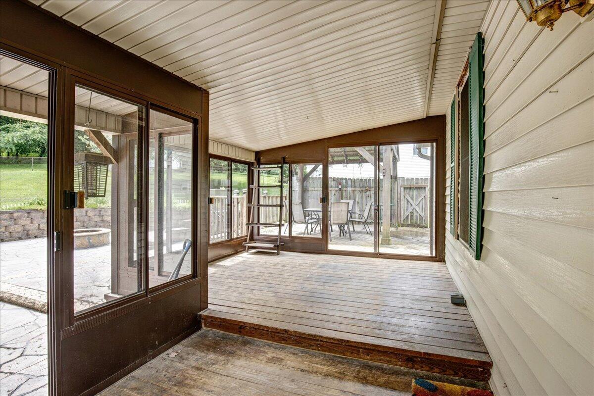 726 Boving Road Lancaster, OH 43130 - Photo 12 of 51 18-0X6A7453_4_5