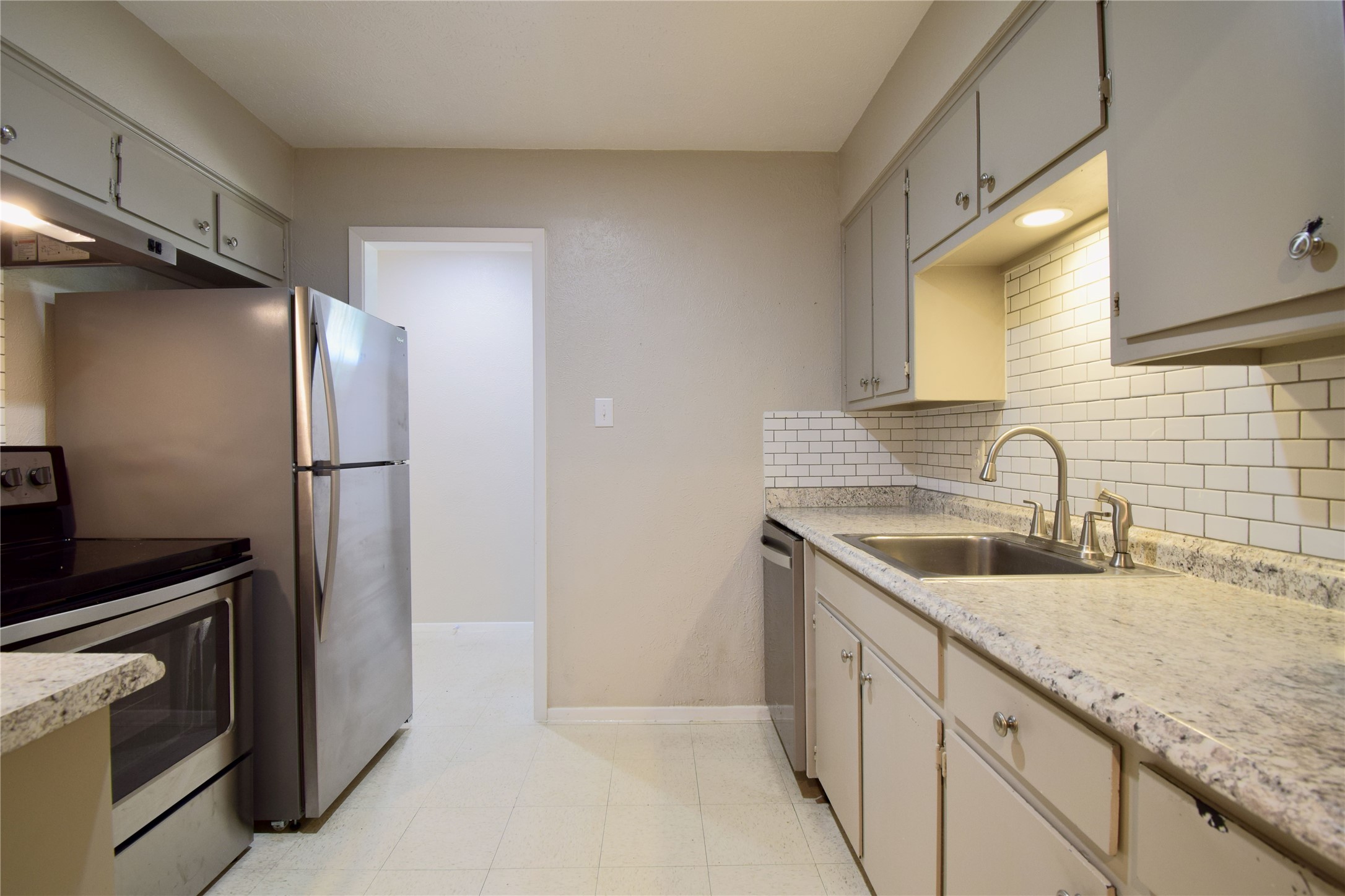 5936 Cherry Loop, Unit B Austin, TX 78745 - Photo 9 of 21