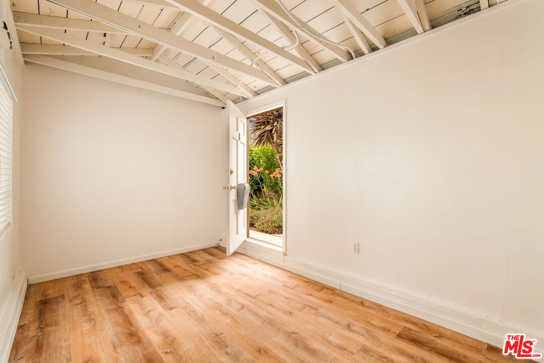 4332 Alla Road Los Angeles, CA 90066 - Photo 22 of 25 a view of an empty room