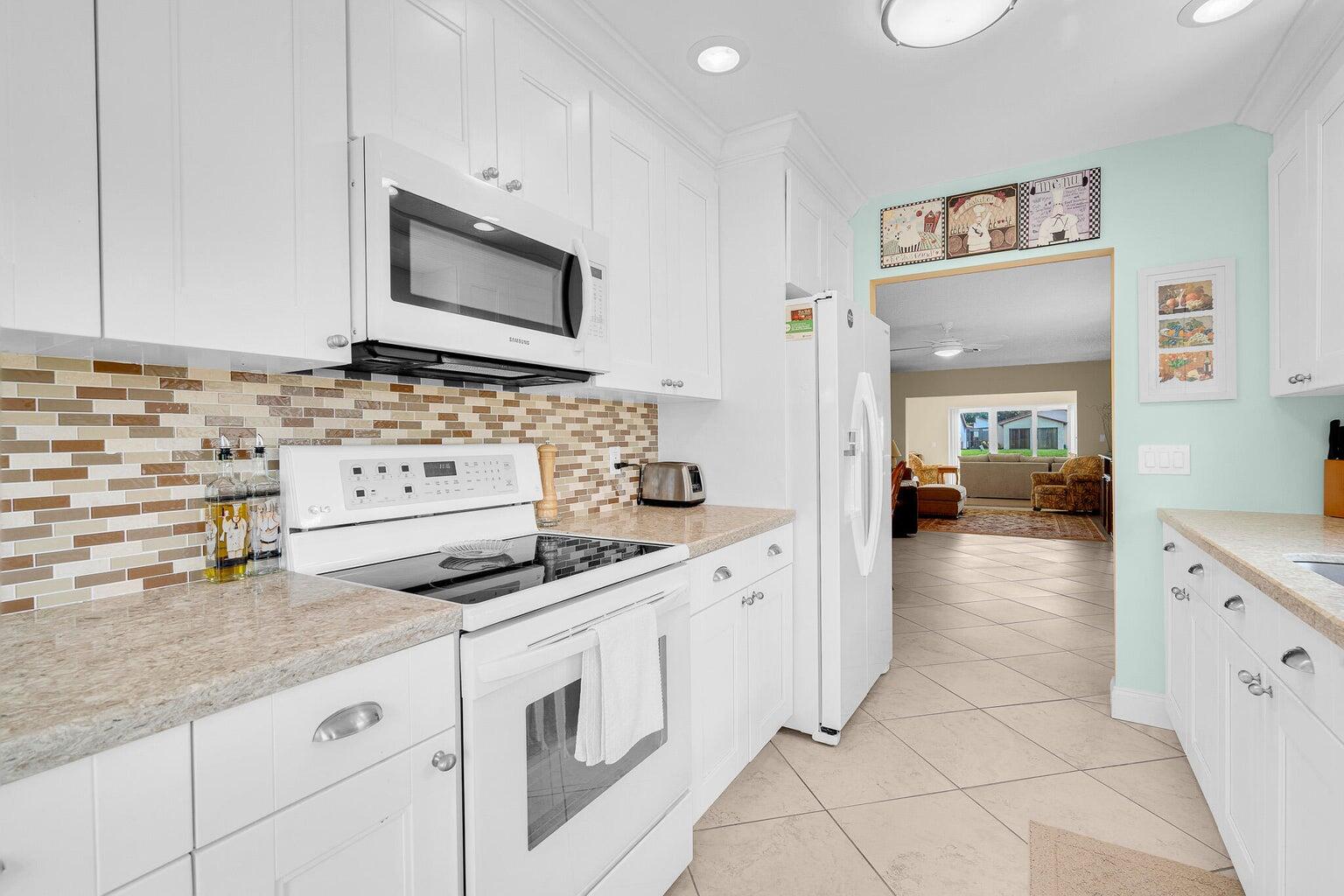 5129 Minto Road Boynton Beach, FL 33472 - Photo 3 of 46 20240820195901179130000000-o