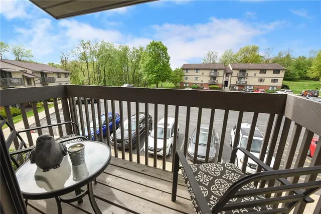 $1 | 1600 Settlers Drive, Oakdale, PA 15071