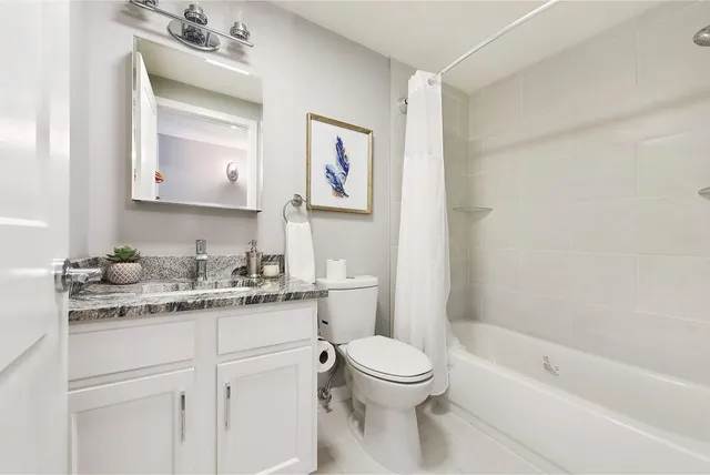 $1 | 1600 Settlers Drive, Oakdale, PA 15071