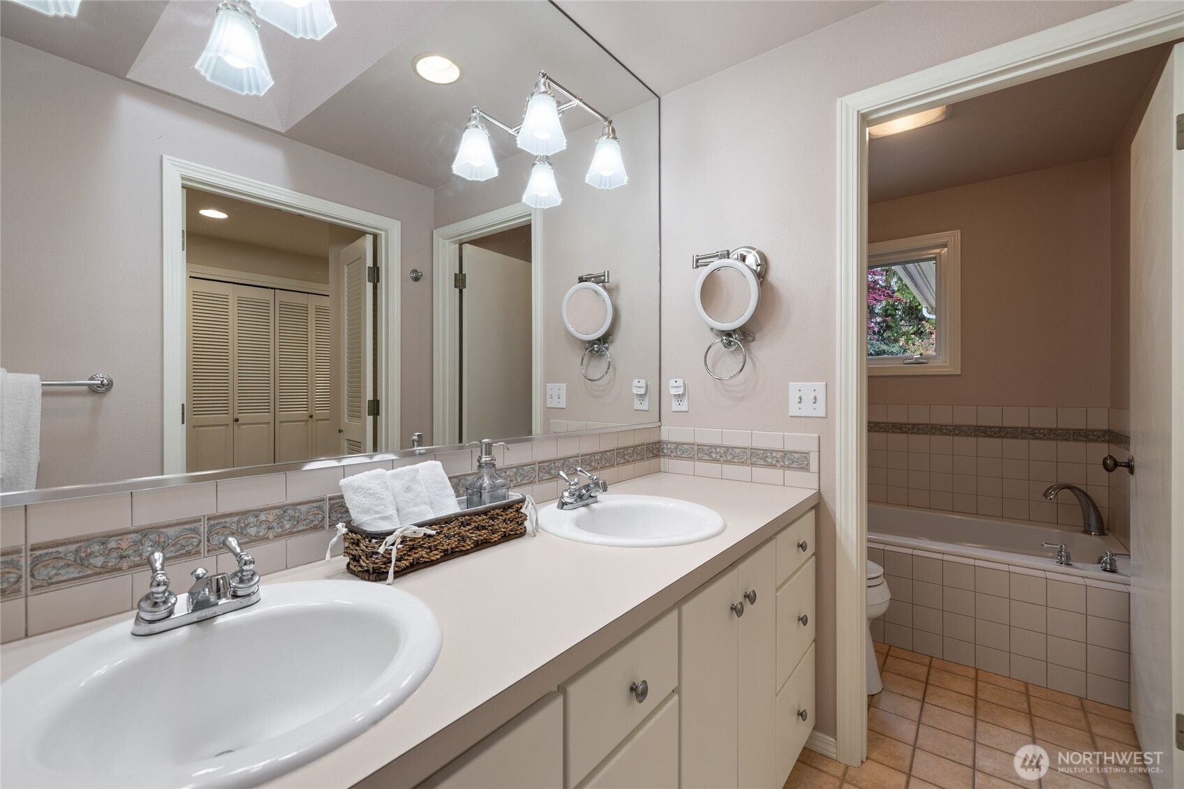 11927 Nyanza Road Southwest Lakewood, WA 98499 - Photo 24 of 40