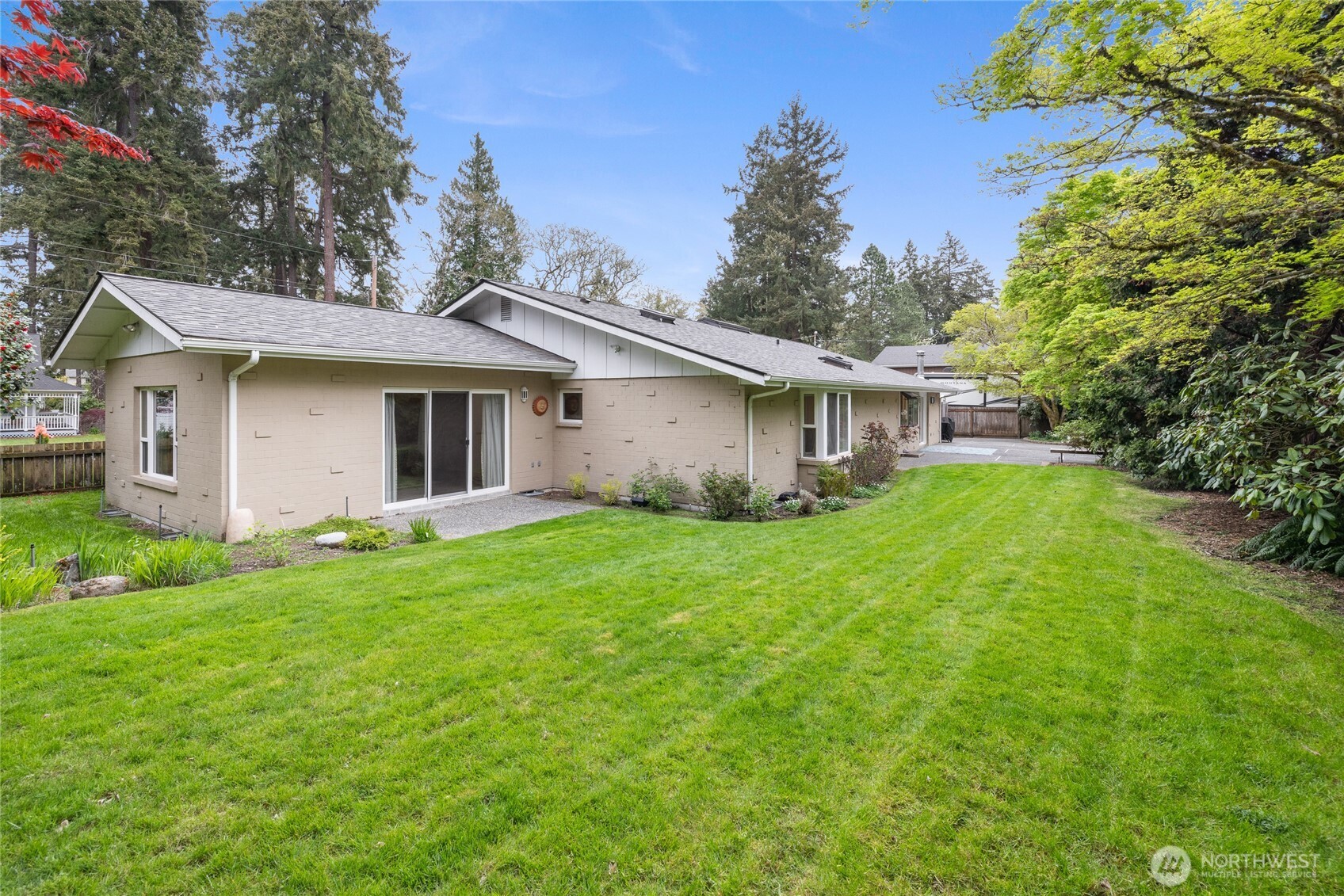 11927 Nyanza Road Southwest Lakewood, WA 98499 - Photo 34 of 40
