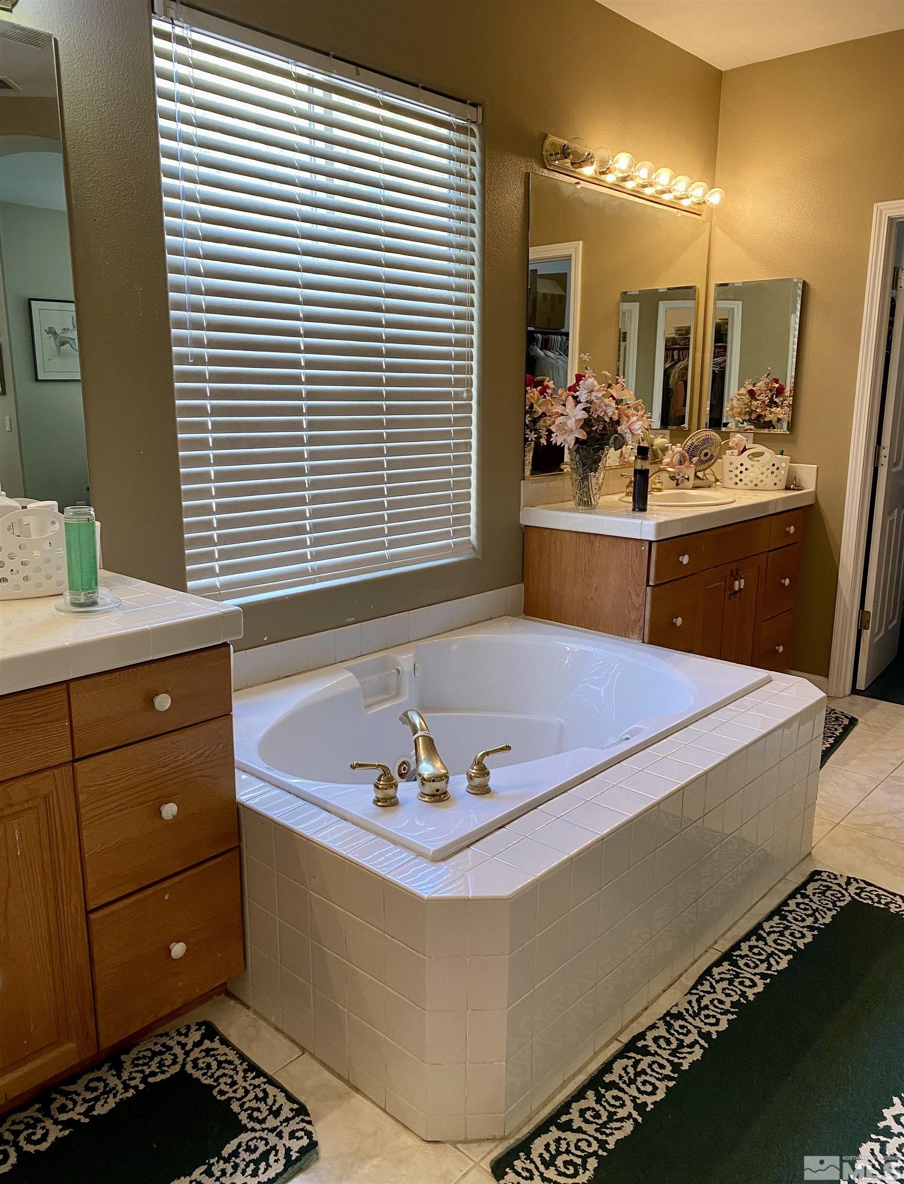 1670 Caughlin Creek Road Reno, NV 89519 - Photo 13 of 23 Photo 16