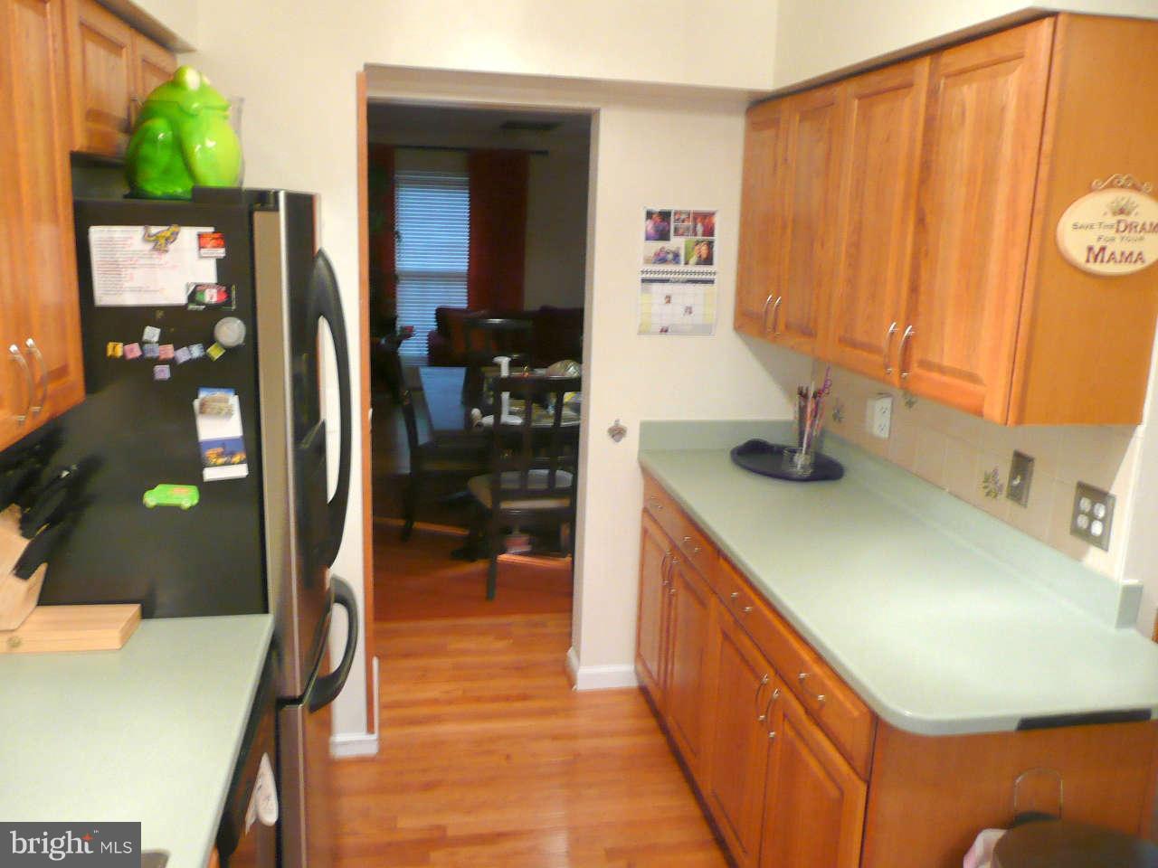 5952 Powell's Landing Road Burke, VA 22015 - Photo 9 of 25 Kitchen