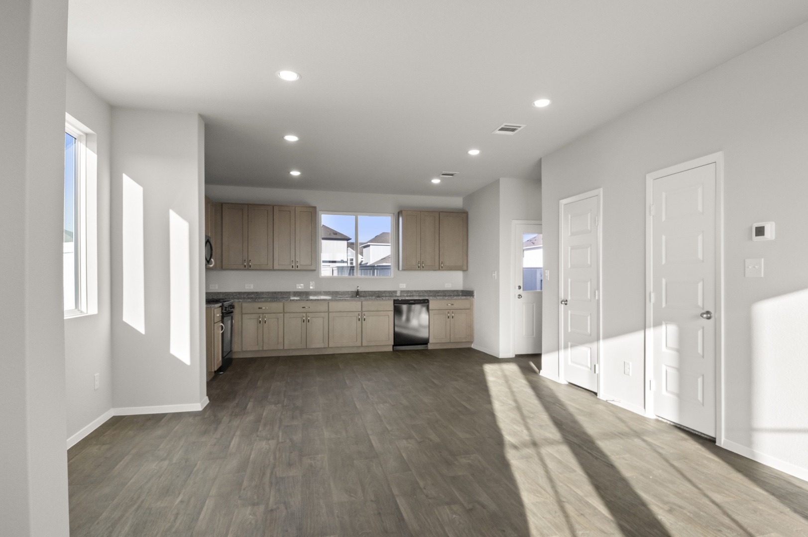 127 Summer Drive Elgin, TX 78621 - Photo 11 of 33