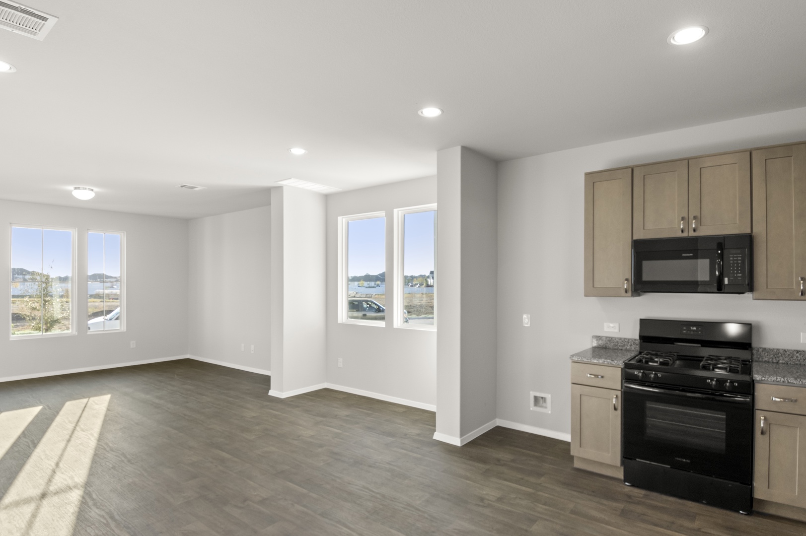 127 Summer Drive Elgin, TX 78621 - Photo 18 of 33