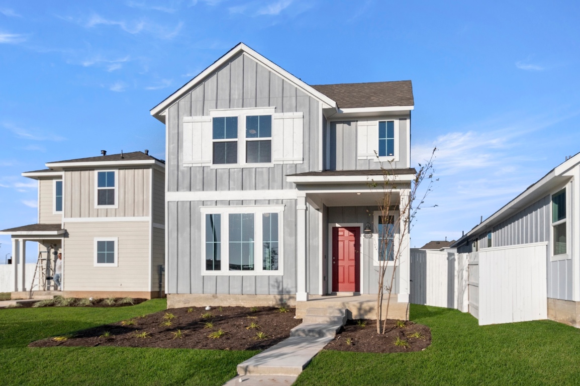 127 Summer Drive Elgin, TX 78621 - Photo 2 of 33