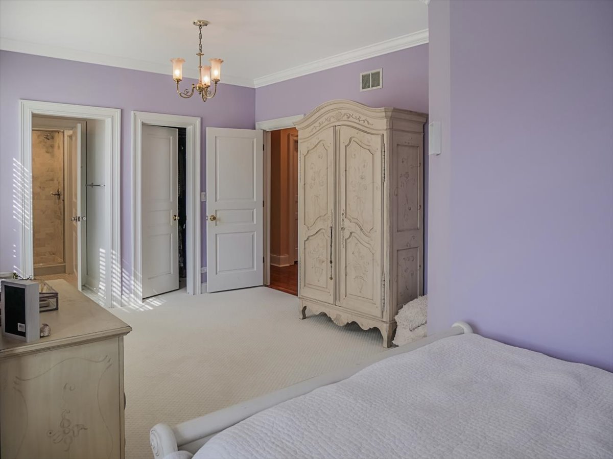 8010 Greenbriar Court Burr Ridge, IL 60527 - Photo 24 of 57