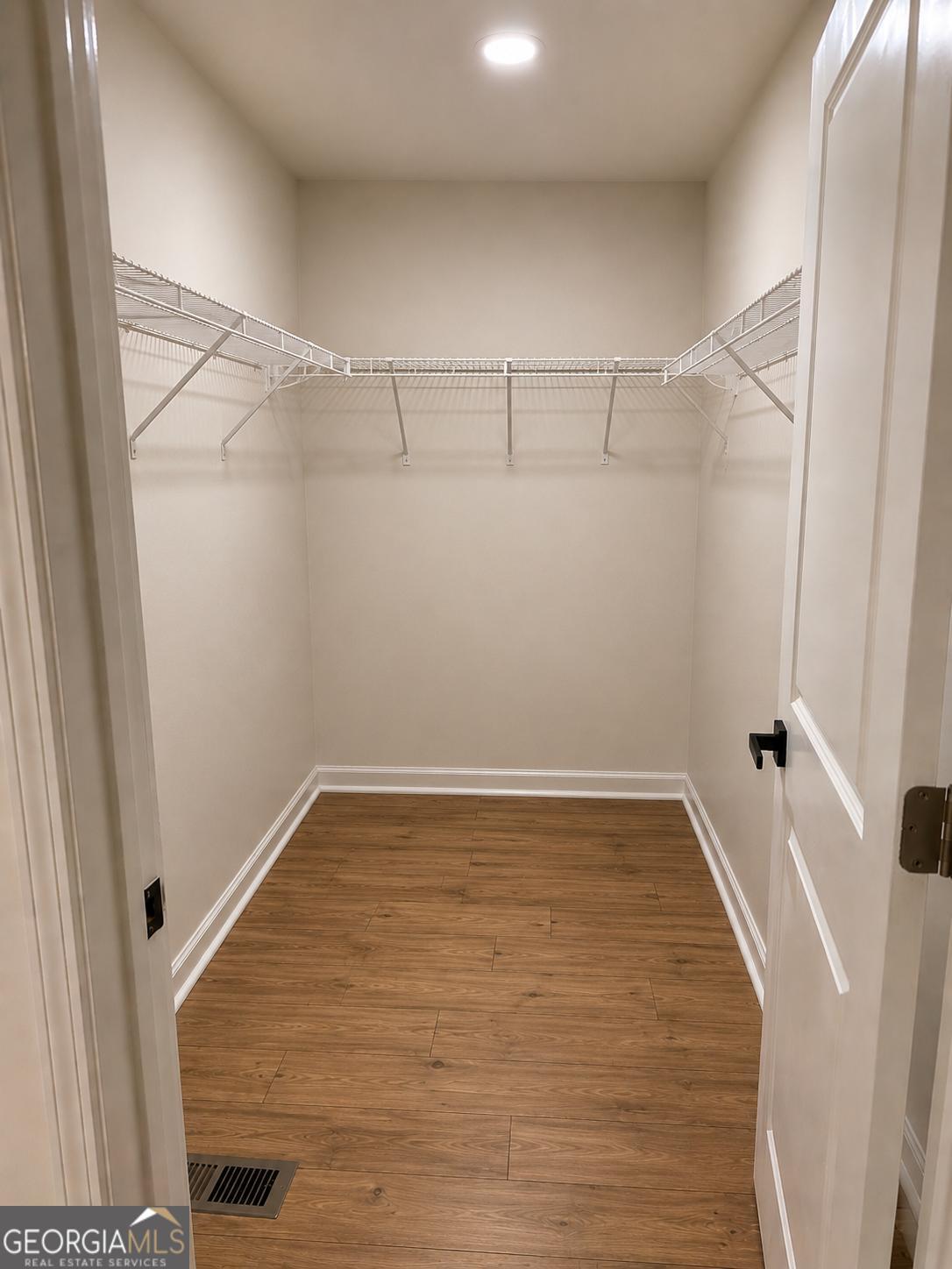 3589 Orchard Circle Decatur, GA 30032 - Photo 16 of 20 Walk-In