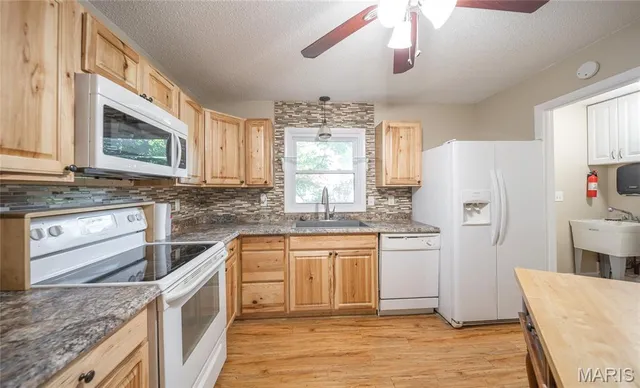 $185,000 | 233 Kirkman Street, Licking, MO 65542