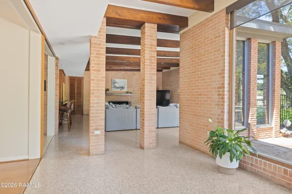 $799,000 | 665 East Main Street, New Iberia, LA 70560