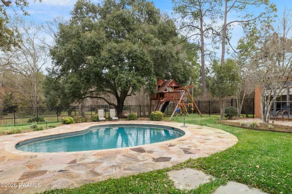 $799,000 | 665 East Main Street, New Iberia, LA 70560