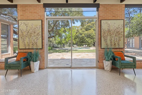 $799,000 | 665 East Main Street, New Iberia, LA 70560