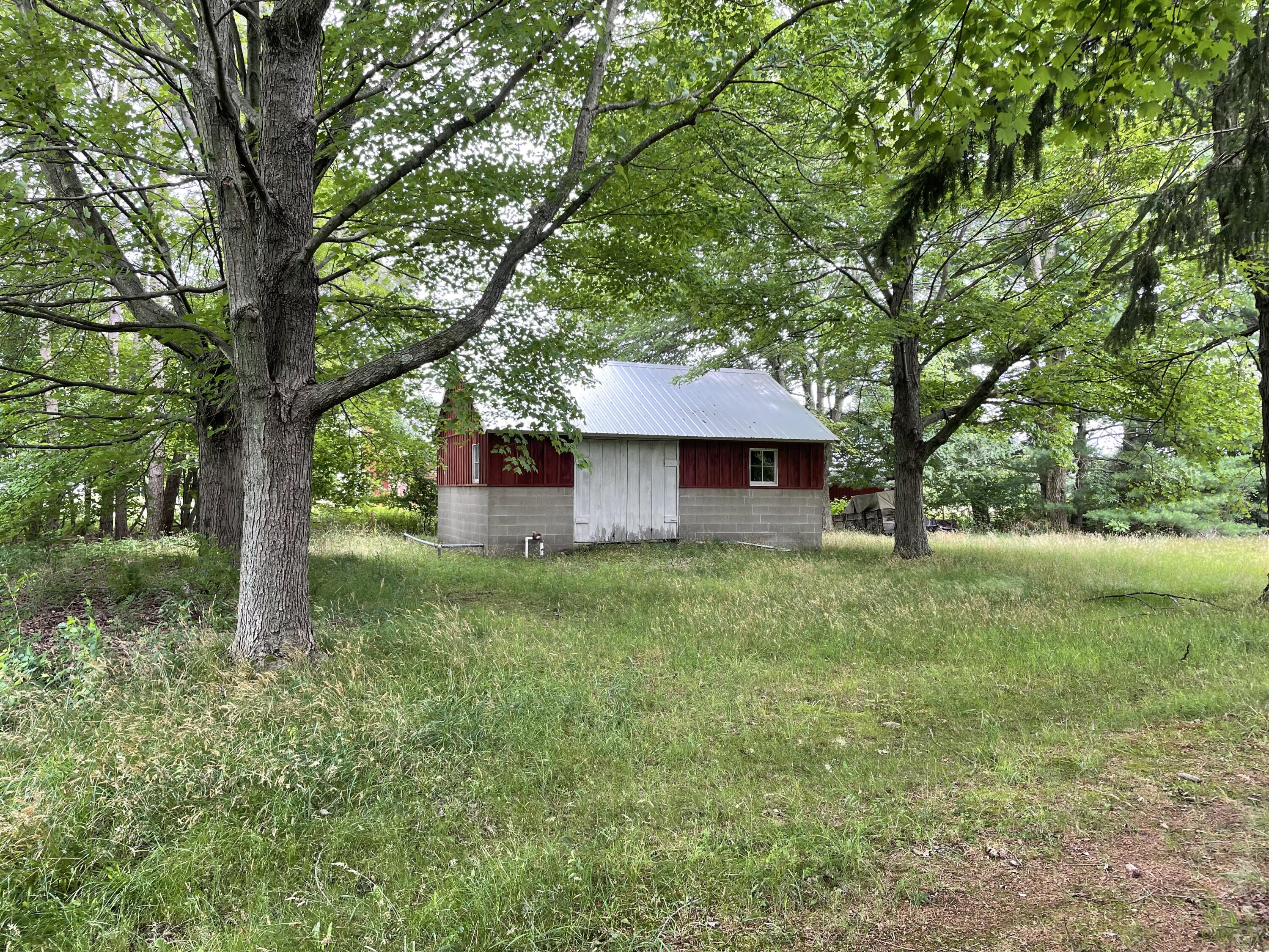 2959 East Ellis Road Muskegon, MI 49444 - Photo 1 of 21 IMG_2691